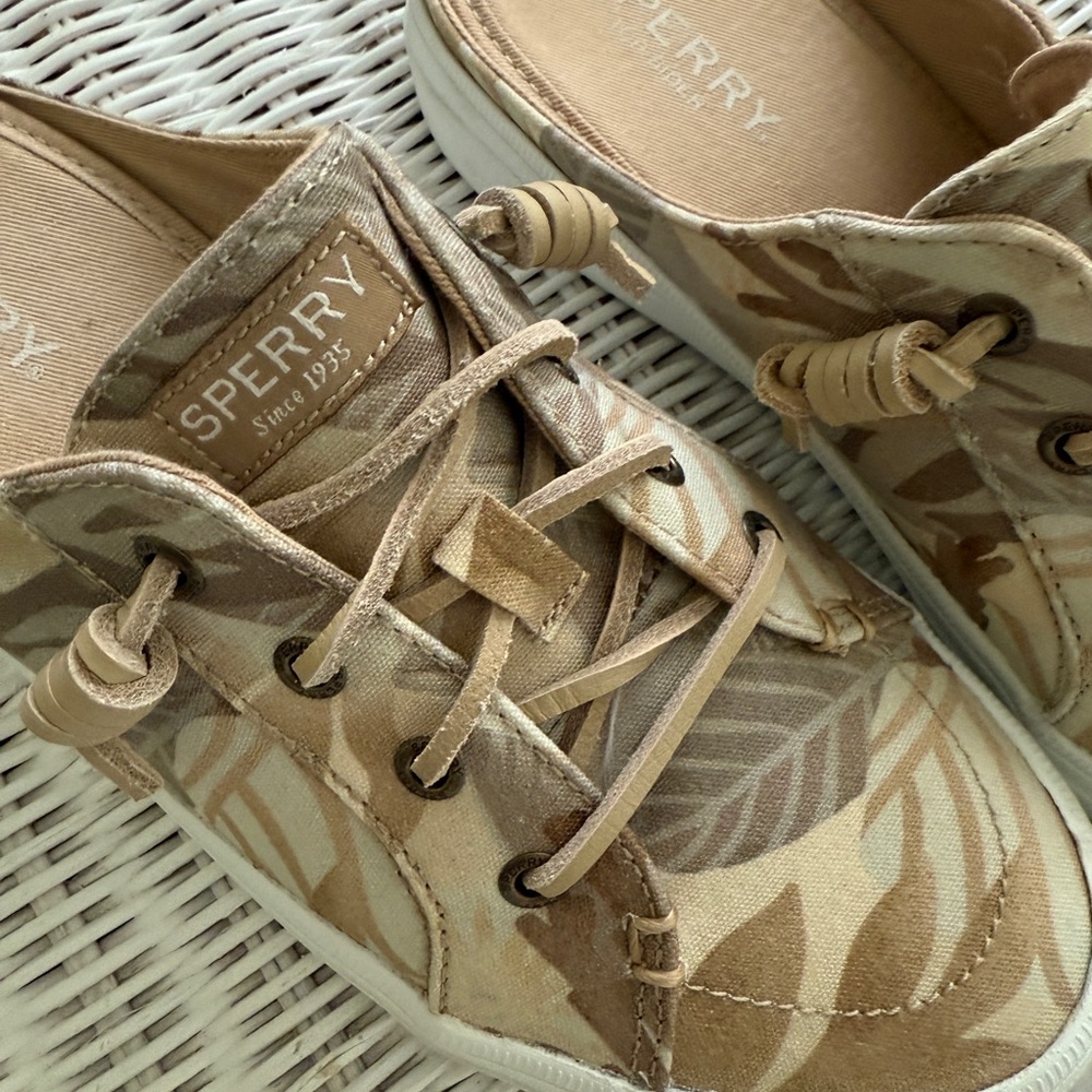 Sperry Women's Tan Canvas Shoes